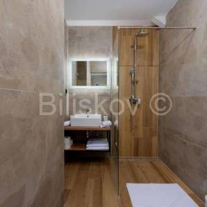 Prodaja, Gorski Kotar, Ravna gora, 5 samostojećih kuća, turizam