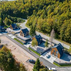 Prodaja, Gorski Kotar, Ravna gora, 5 samostojećih kuća, turizam