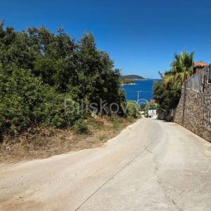 Prodaja, građ. zemljište,Šolta, 60 m od mora, započeta gradnja