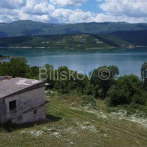 Prodaja, građevinsko zemljište s pogledom na jezero 