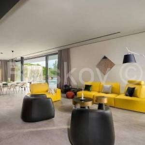 Prodaja, Grožnjan, Luksuzna dizajnerska vila s bazenom, parking 