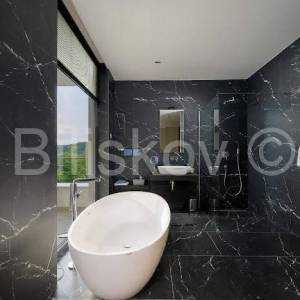 Prodaja, Grožnjan, Luksuzna dizajnerska vila s bazenom, parking 