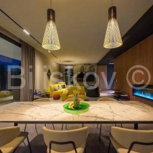 Prodaja, Grožnjan, Luksuzna dizajnerska vila s bazenom, parking 