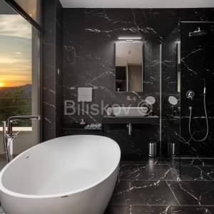 Prodaja, Grožnjan, Luksuzna dizajnerska vila s bazenom, parking 