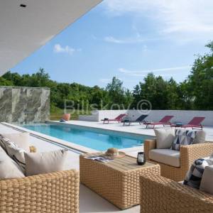 Prodaja, Grožnjan, Luksuzna dizajnerska vila s bazenom, parking 