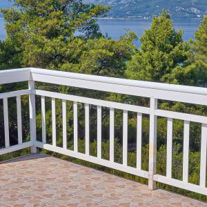 Prodaja, Hvar, Sućuraj, kuća u nizu s pogledom na more