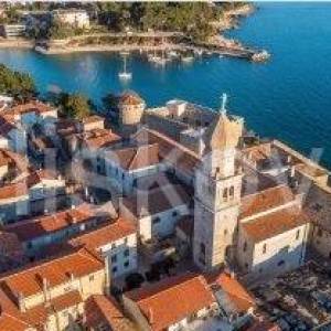 Prodaja, Istra, Samostojeća kuća sa tri stana