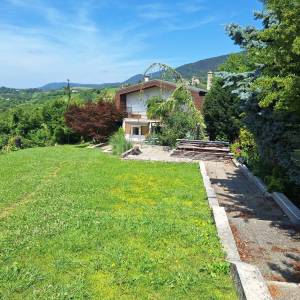 Prodaja, Jastrebarsko, Vlaškovec, ranč-imanje s 3 građevna objekta 