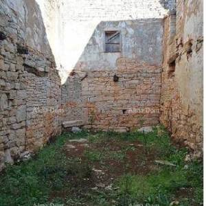 Prodaja - Kamena istarska kuća s projektom i predanom dokumentacijom –blizina Tinjan!