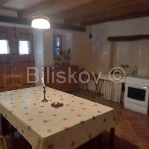 Prodaja, kamena kuća, 10 soba, Hum