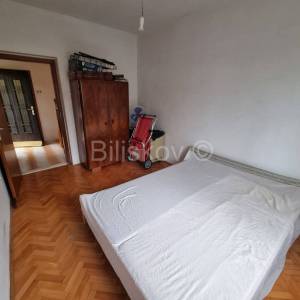 Prodaja, Kaštel Stari, trosoban stan, potrebna renovacija