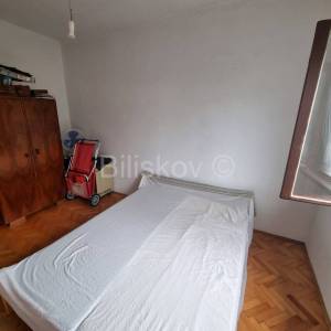 Prodaja, Kaštel Stari, trosoban stan, potrebna renovacija