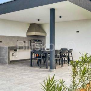 Prodaja, Kaštelir, luksuzna vila, bazen 