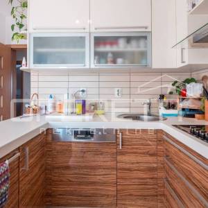 Prodaja, Kuća, Jelkovec, Ivana Sandelića, Samostojeća, 400m2