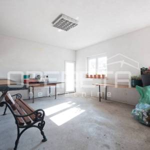 Prodaja, Kuća, Jelkovec, Ivana Sandelića, Samostojeća, 400m2