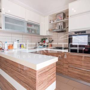 Prodaja, Kuća, Jelkovec, Ivana Sandelića, Samostojeća, 400m2