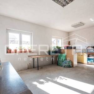 Prodaja, Kuća, Jelkovec, Ivana Sandelića, Samostojeća, 400m2