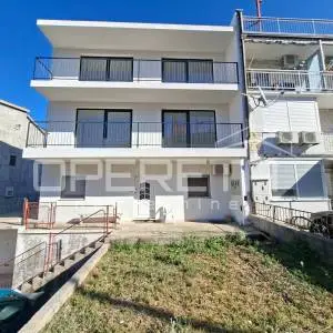 Prodaja, Kuća, Kila, Kila, Dvojni objekt, 187m2