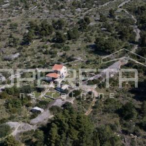 Prodaja, Kuća, Milna, Milna, Samostojeća, 150m2