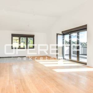 Prodaja, Kuća, Perjavica, Perjavica, Samostojeća, 440m2