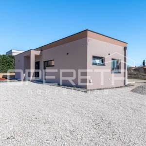 Prodaja, Kuća, Svetvinčenat, Svetvinčenat, Samostojeća, 90m2