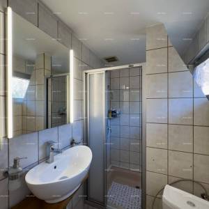 Prodaja kuće na odličnoj lokaciji u neposrednoj blizini Pulske arene, centar!