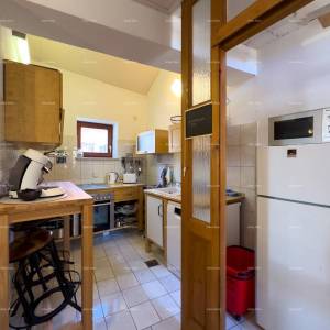 Prodaja kuće na odličnoj lokaciji u neposrednoj blizini Pulske arene, centar!