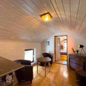 Prodaja kuće na odličnoj lokaciji u neposrednoj blizini Pulske arene, centar!