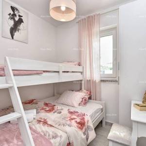 Prodaja kuće s bazenom u neposrednoj blizini mora, Peroj!