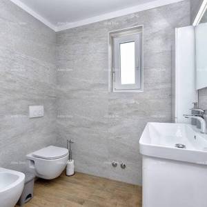 Prodaja kuće s bazenom u neposrednoj blizini mora, Peroj!