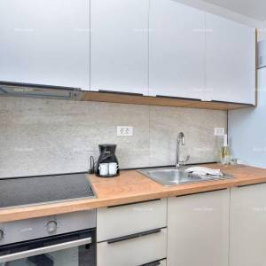 Prodaja kuće s bazenom u neposrednoj blizini mora, Peroj!