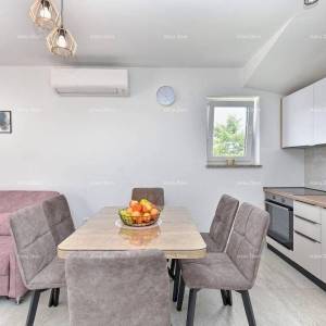 Prodaja kuće s bazenom u neposrednoj blizini mora, Peroj!