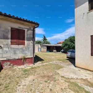 Prodaja kuće s dvije stambene jedinice, pomoćnim objektom i garažom, Ližnjan!