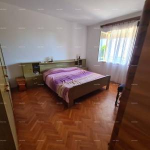 Prodaja kuće s dvije stambene jedinice, pomoćnim objektom i garažom, Ližnjan!