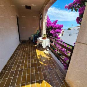 Prodaja kuće s dvije stambene jedinice, pomoćnim objektom i garažom, Ližnjan!