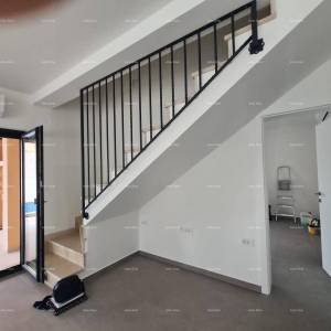 Prodaja kuće sa bazenom - Svetvinčenat