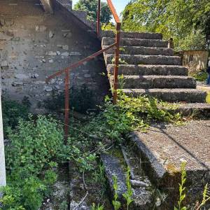 Prodaja kuće sa  stajom i zemljištem u blizini Barbana!