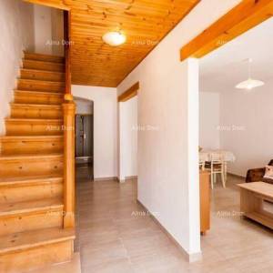 Prodaja lijepo uređene, renovirane istarske kuće s šternom, Marčana!