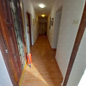 Prodaja, Ližnjan , kuća u nizu sa tri apartmana.