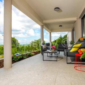 Prodaja, Manji hotel u blizini Plitvica, 8 soba