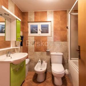 Prodaja, Marina, Vinišće, vila sa bazenom