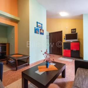 Prodaja, Marina, Vinišće, vila sa bazenom