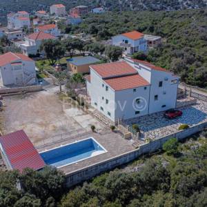 Prodaja, Marina, Vinišće, vila sa bazenom