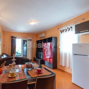 Prodaja, Marina, Vinišće, vila sa bazenom