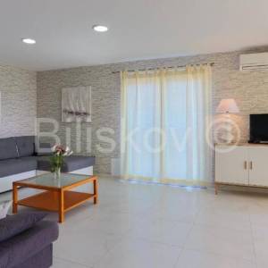 Prodaja, Medulin, vila sa bazenom, 3 uređena studio apartmana