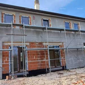 Prodaja moderne kuće s bazenom u mirnom i lijepom istarskom mjestu,  Svetvinčenat!