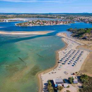 Prodaja, Nin, građevinsko zemljište u blizini mora, 2086 m2