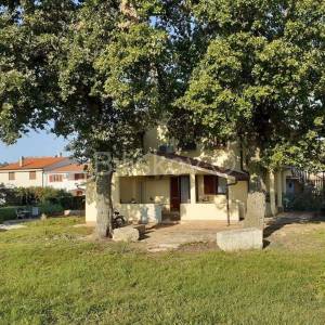 Prodaja, Novigrad Istarski, stan u kući, blizina mora