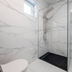 Prodaja, novogradnja, urbana vila, Maksimir, garaža, parking