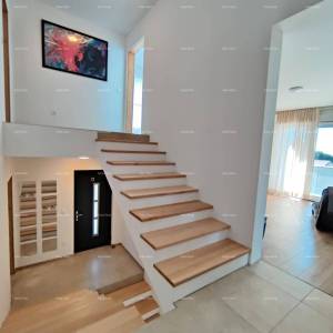 Prodaja - novoizgrađena kuća u blizini mora, Banjole!